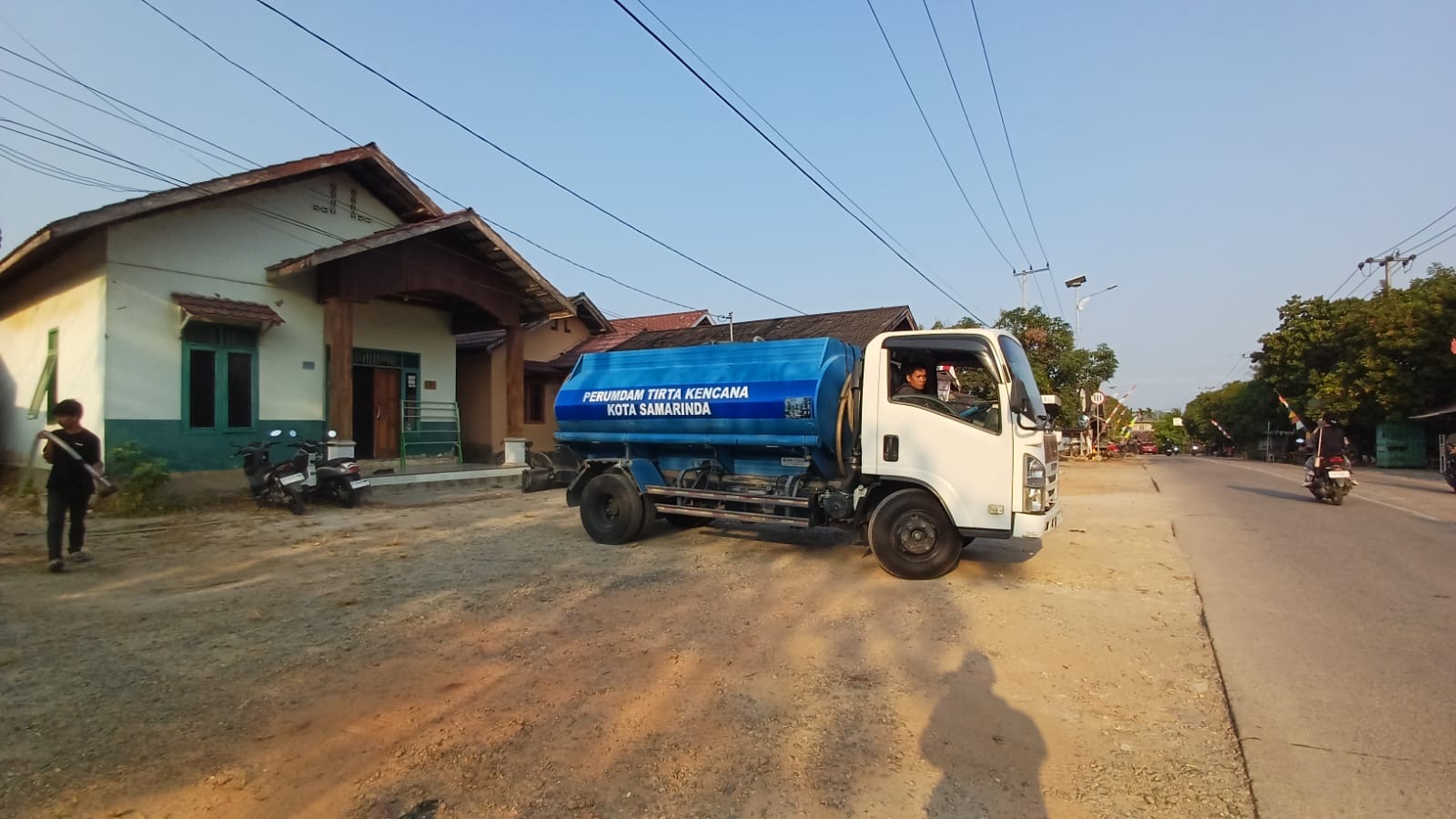 Kekeringan Meluas di Lima Kota dan Dinamika Distribusi Air Bersih
