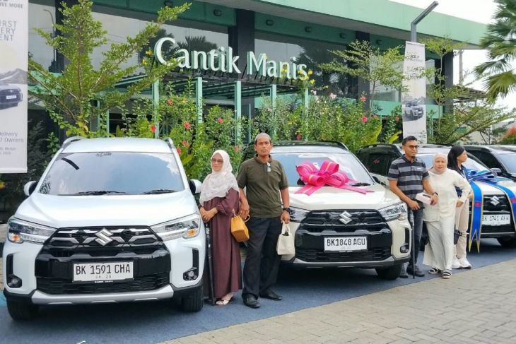 Suzuki XL7 Terbaru: Strategi Penyerahan Perdana dan Dominasi Varian Alpha