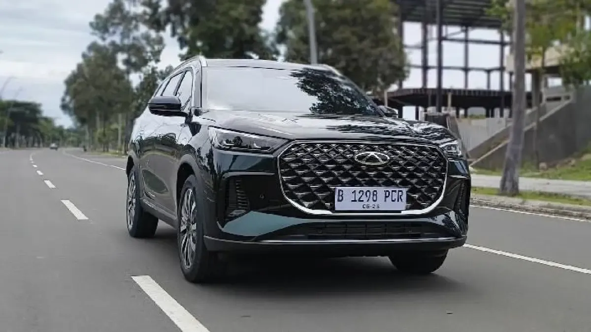 Chery Tiggo 8 CSH vs Innova Zenix Hybrid: Pilih Mana?