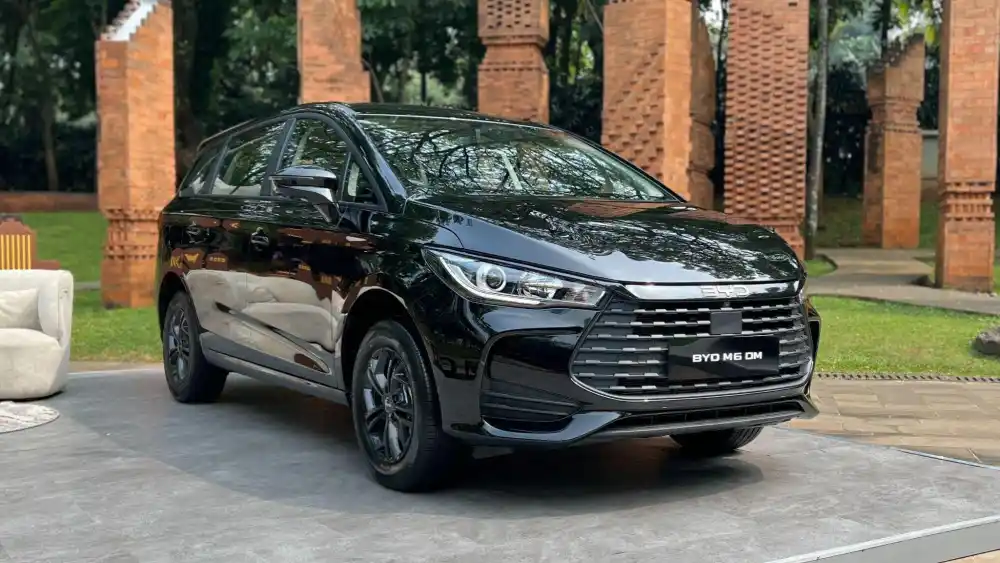 Mengapa Mobil Hybrid Jadi Pilihan Transisi Sebelum Mobil Listrik