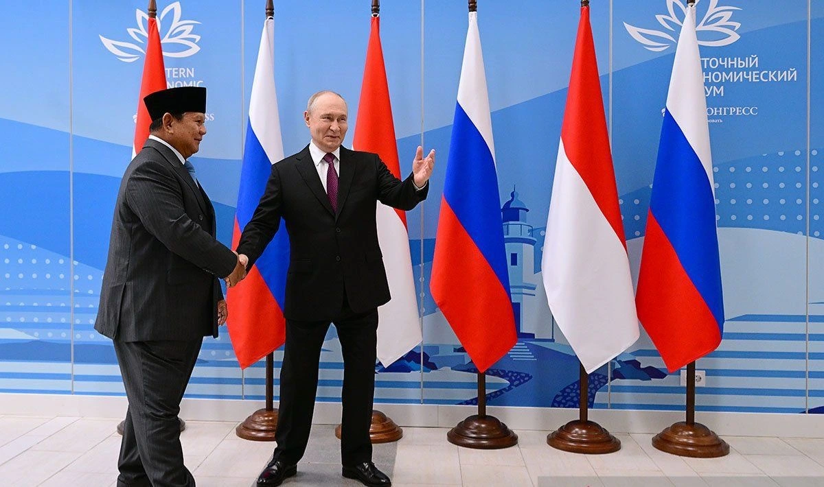 Putin Tawarkan Kapal Ikan Canggih: Ujian Strategi Prabowo di Laut