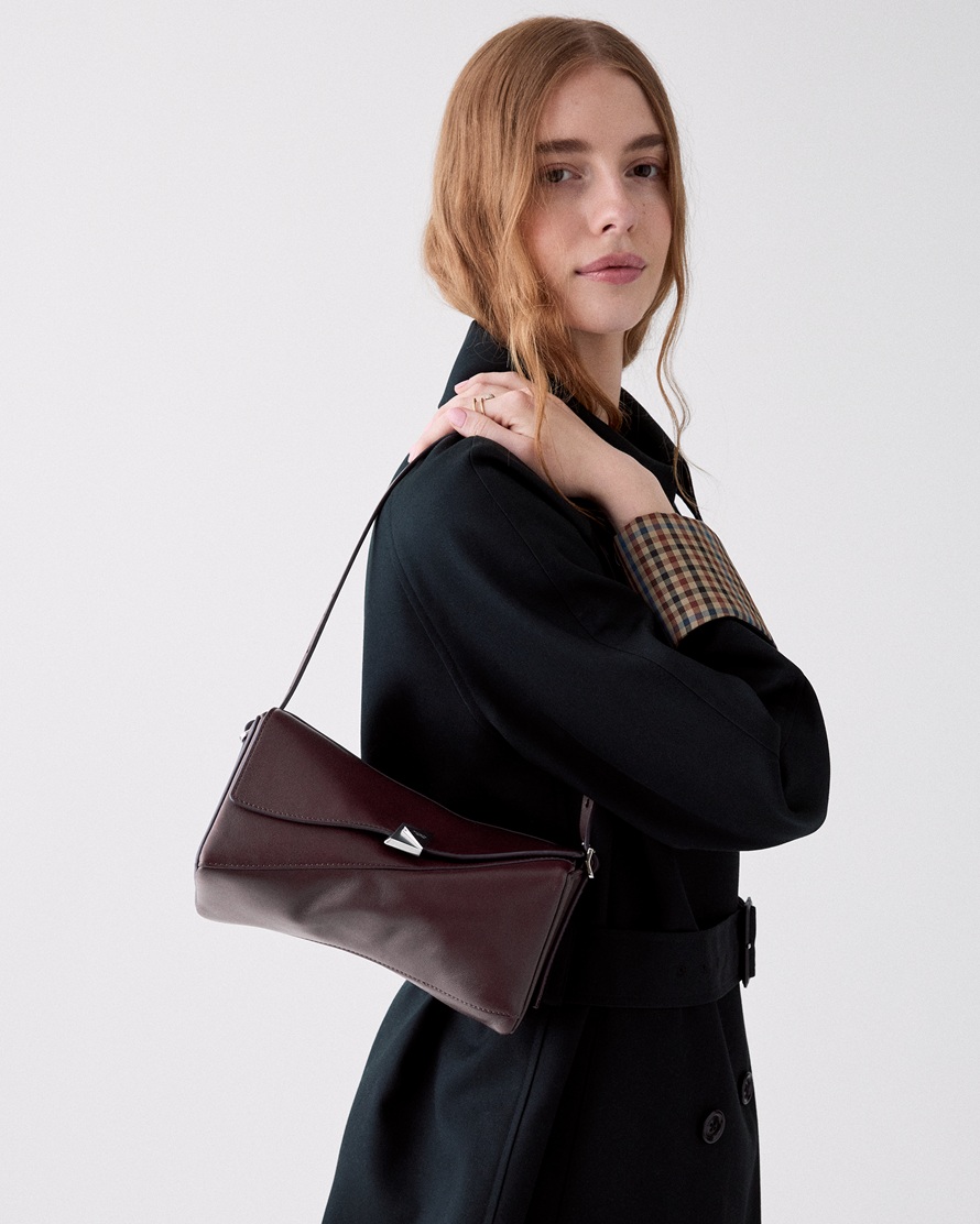 Tas Bermotif Hewan Jadi Favorit Seleb: Panduan Memilih Animal Print Bag yang Elegan
