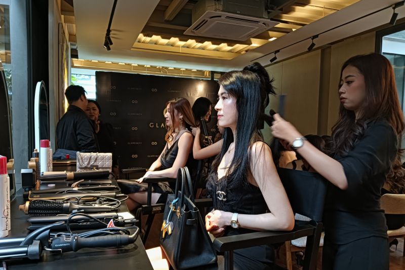 Lindungi Rambut dari Kerusakan Panas Saat Mencatok