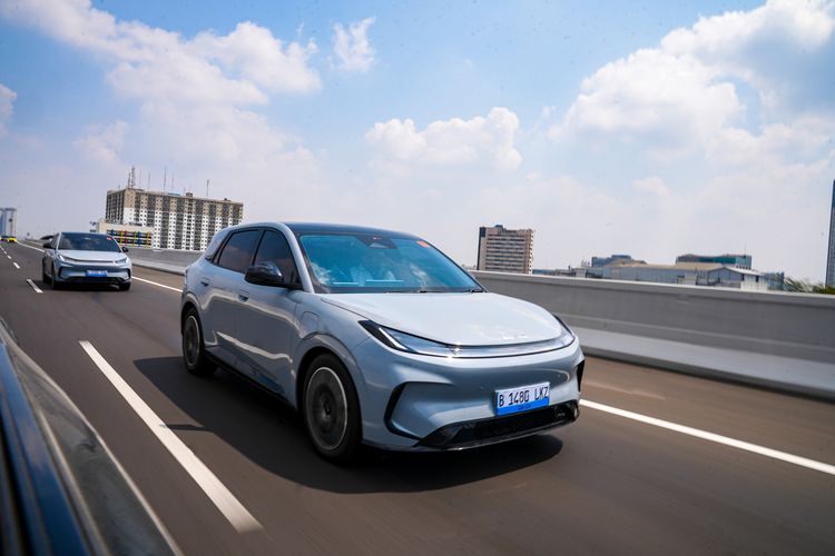 Lima Mobil Listrik Baru September: Harga, Baterai, dan Charging