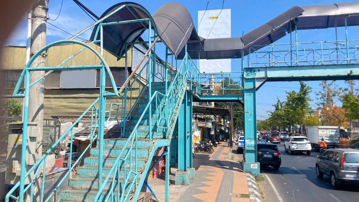Standar Keselamatan JPO Masih Longgar di Kota-Kota Besar