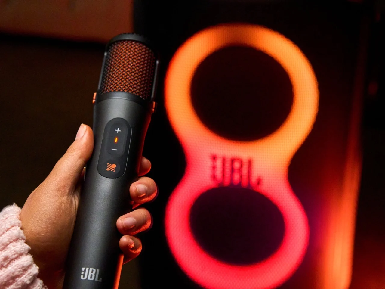 JBL EasySing: Mikrofon AI Penghapus Vokal untuk Era Karaoke Digital