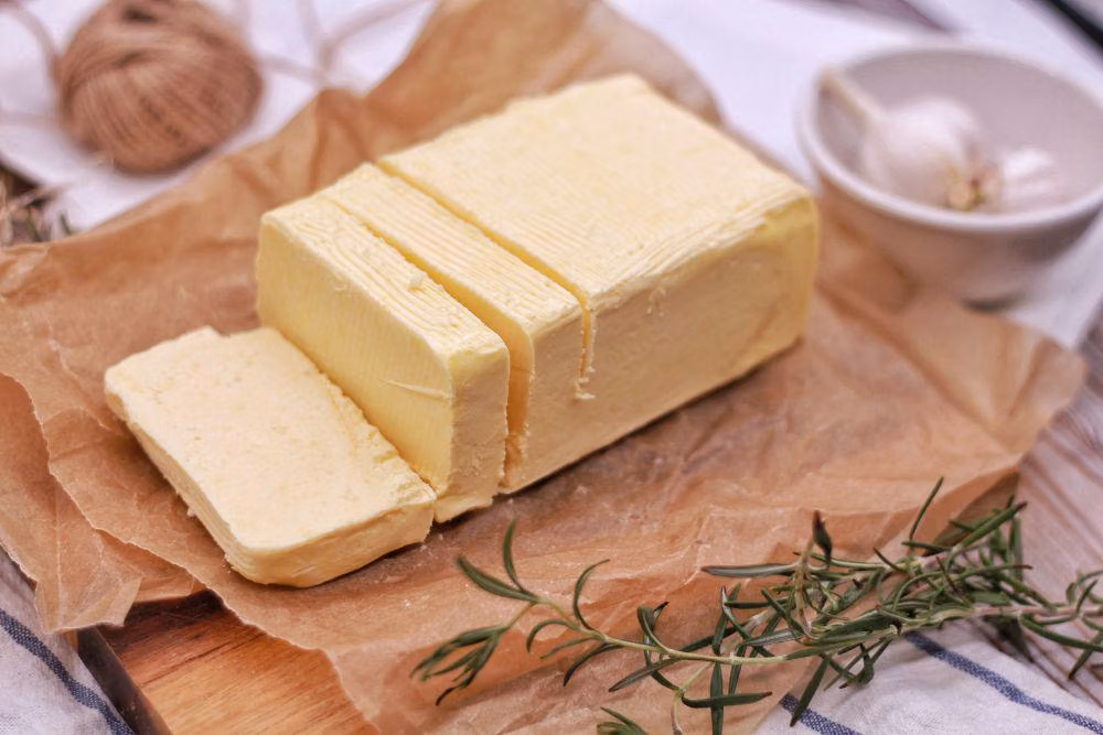 Butter vs Margarin: Panduan Lengkap untuk Masak dan Bikin Kue
