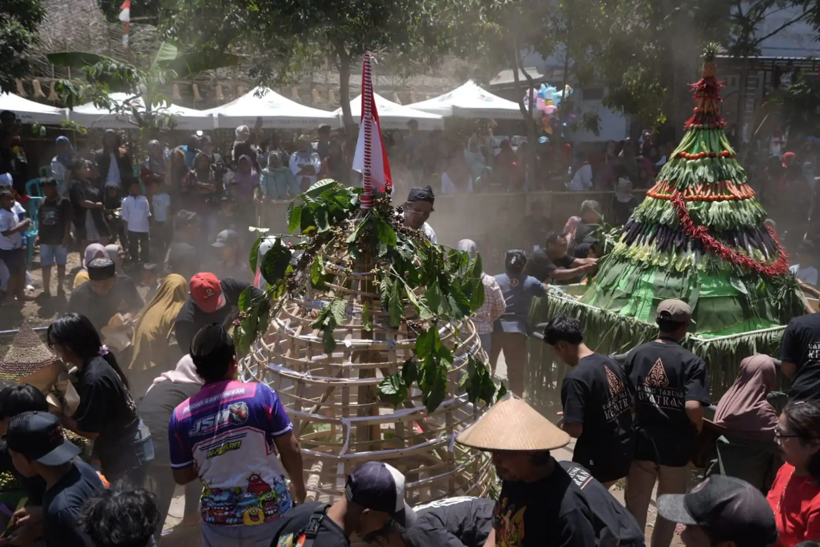 Grebeg Tahu dan Grebeg Kopi: Festival Kuliner yang Menggerakkan Ekonomi Warga