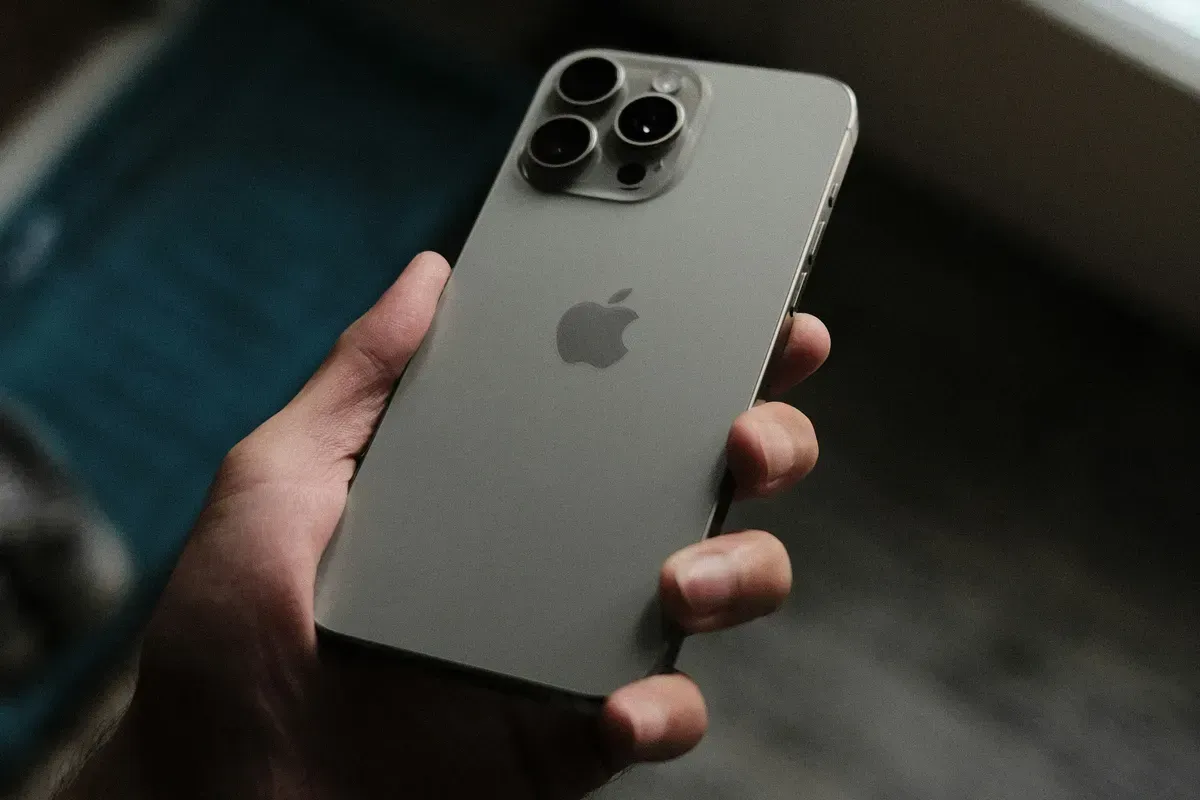 iPhone 15 Pro Max Masih Layak Dibeli: Panduan Beli di Era Flagship Baru