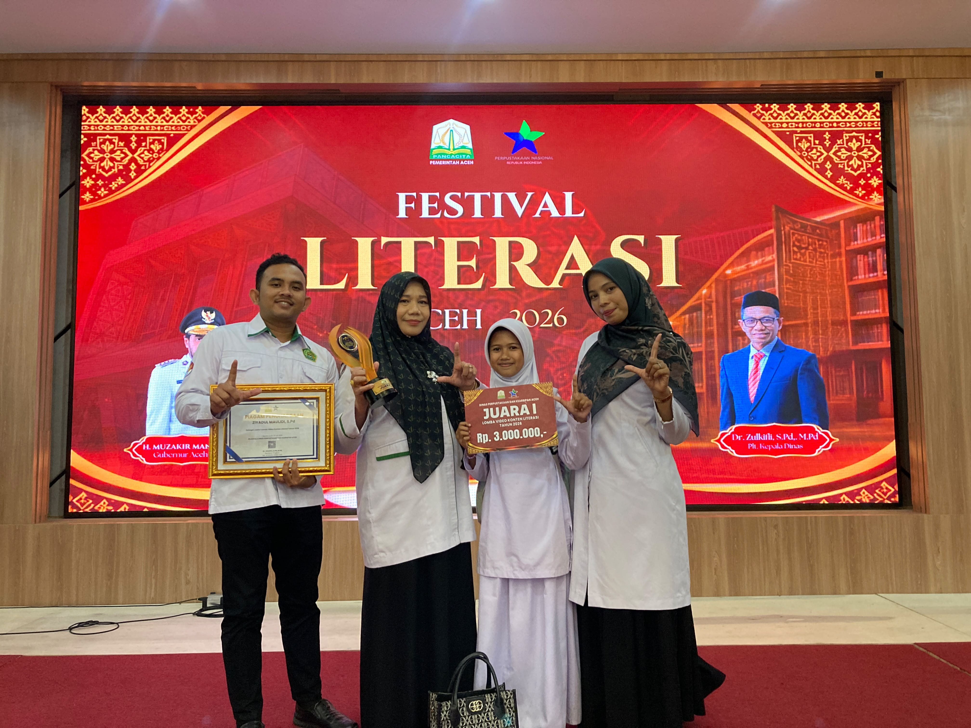 Dari Madrasah Kecil ke Panggung Nasional: Literasi yang Mengubah Wajah Pendidikan