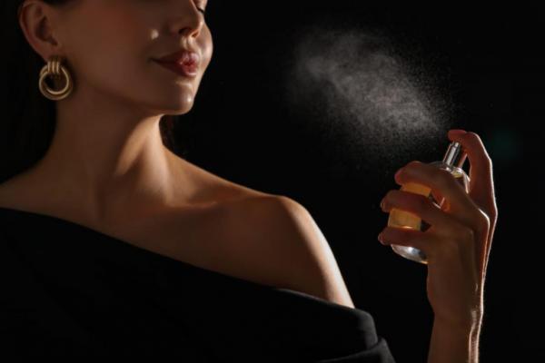Membangun Scent Wardrobe: Koleksi Parfum untuk Setiap Momen