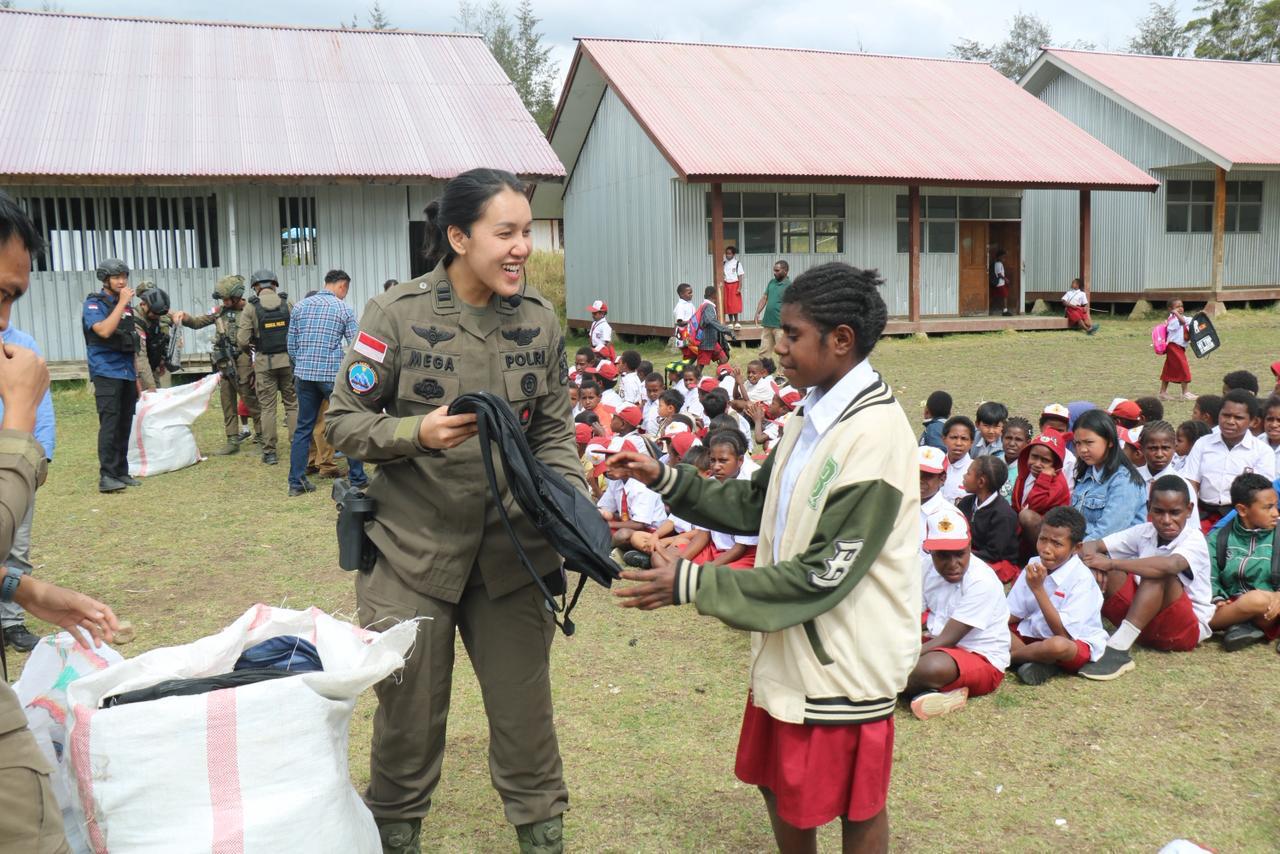 Terapi Bermain: Intervensi Humanis untuk Kesehatan Mental Anak di Daerah Terpencil