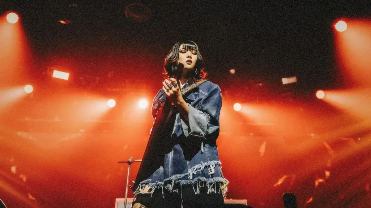 Isyana Sarasvati Siap Bersinar di Panggung Lollapalooza India