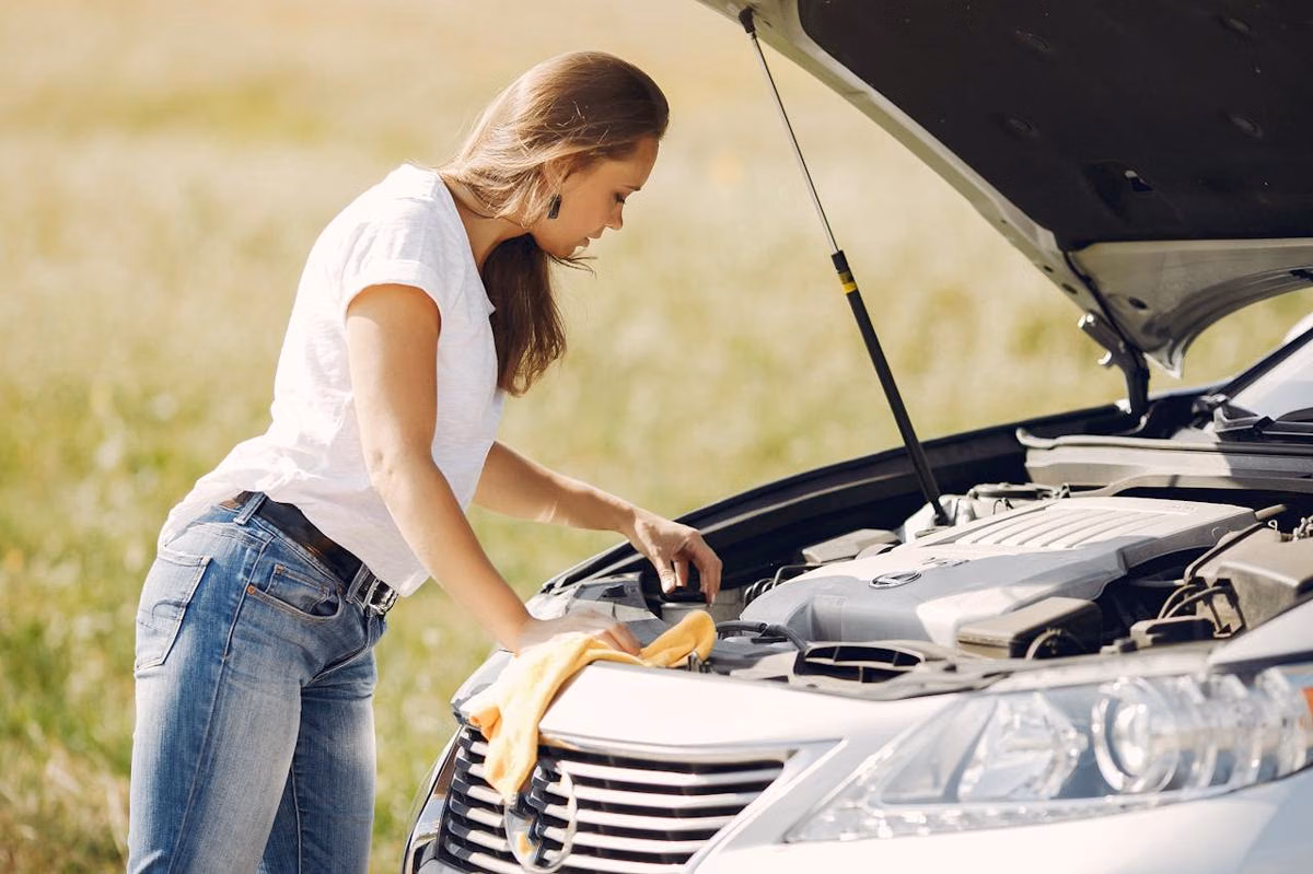 Lampu Check Engine, Suara Aneh, dan Nyentak: Sinyal Awal Mesin Bermasalah