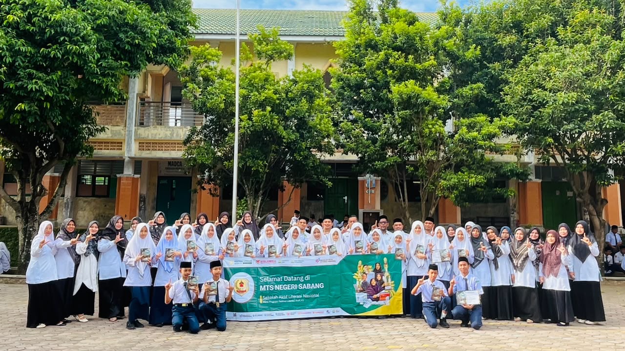 Dari Madrasah Kecil ke Panggung Nasional: Literasi yang Mengubah Wajah Pendidikan