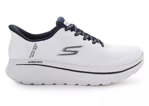 7 Sneakers Nyaman untuk Kantor yang Cocok untuk Commuter