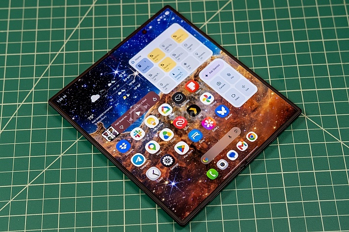 Review Galaxy Z Fold8 Ultra: Kamera 200MP Serius untuk Fotografer Mobile