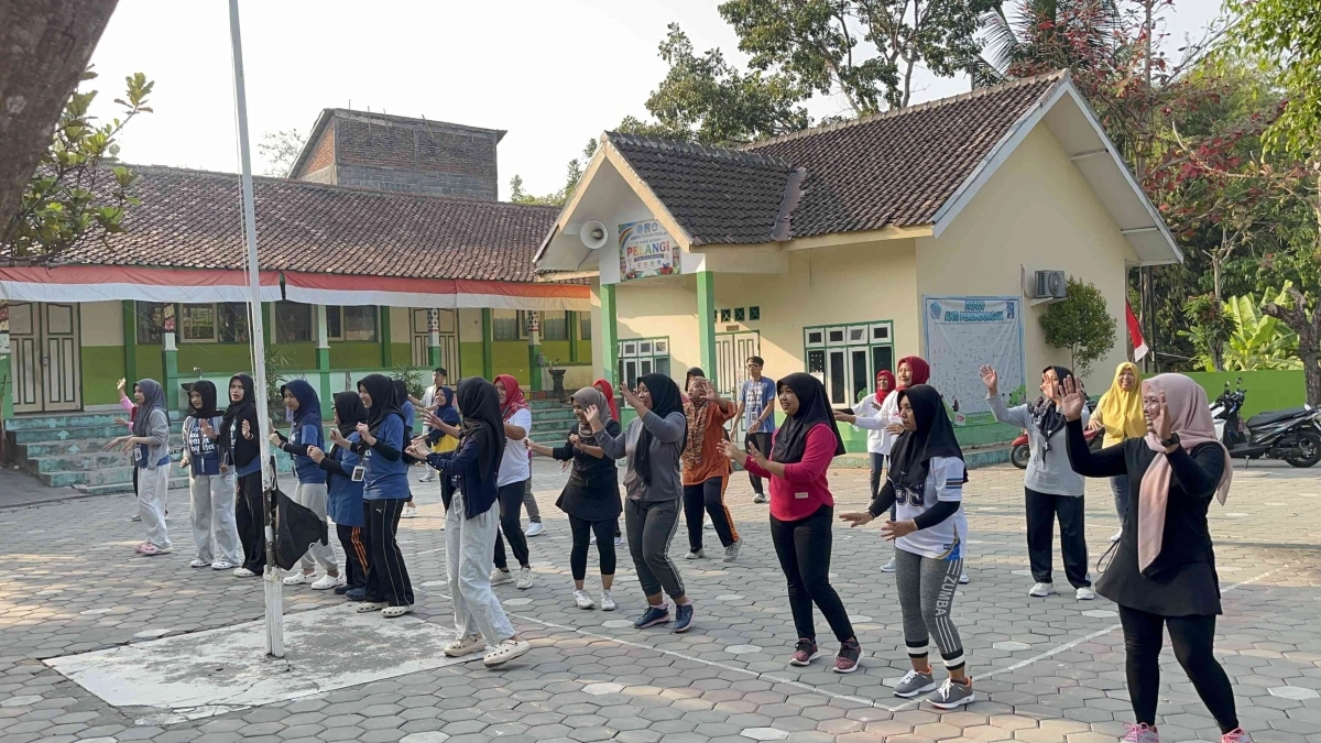 Program Senam Komunitas untuk Lansia: Menjaga Sendi, Keseimbangan, dan Kebersamaan