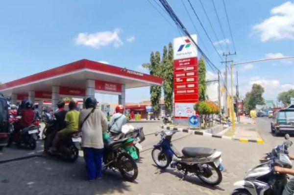 Krisis Pasokan Solar dan Rantai Logistik yang Tersendat