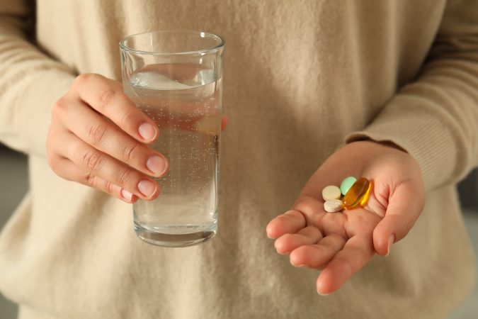 5 Vitamin Esensial untuk Lindungi Pernapasan dan Kulit dari Abu Vulkanik