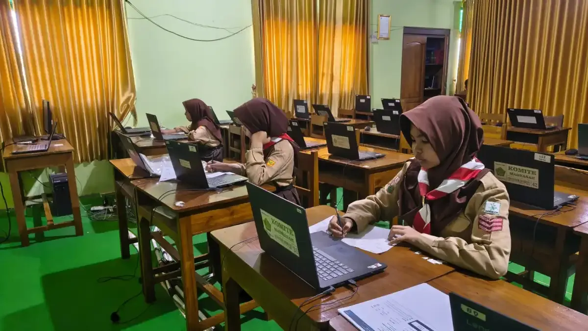 Persiapan Ujian Berbasis Komputer untuk Kompetisi Sains