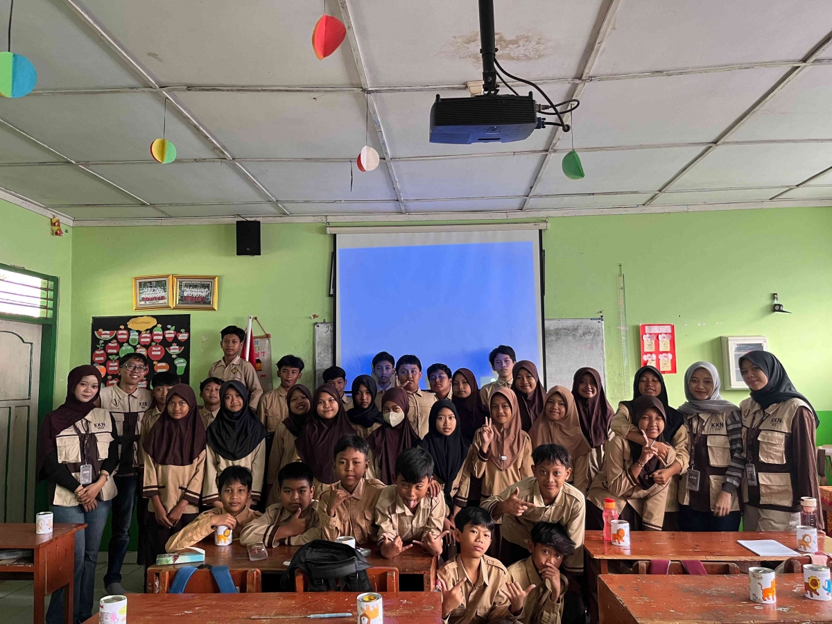 Program Edukasi Menabung Sejak Dini di Sekolah Dasar