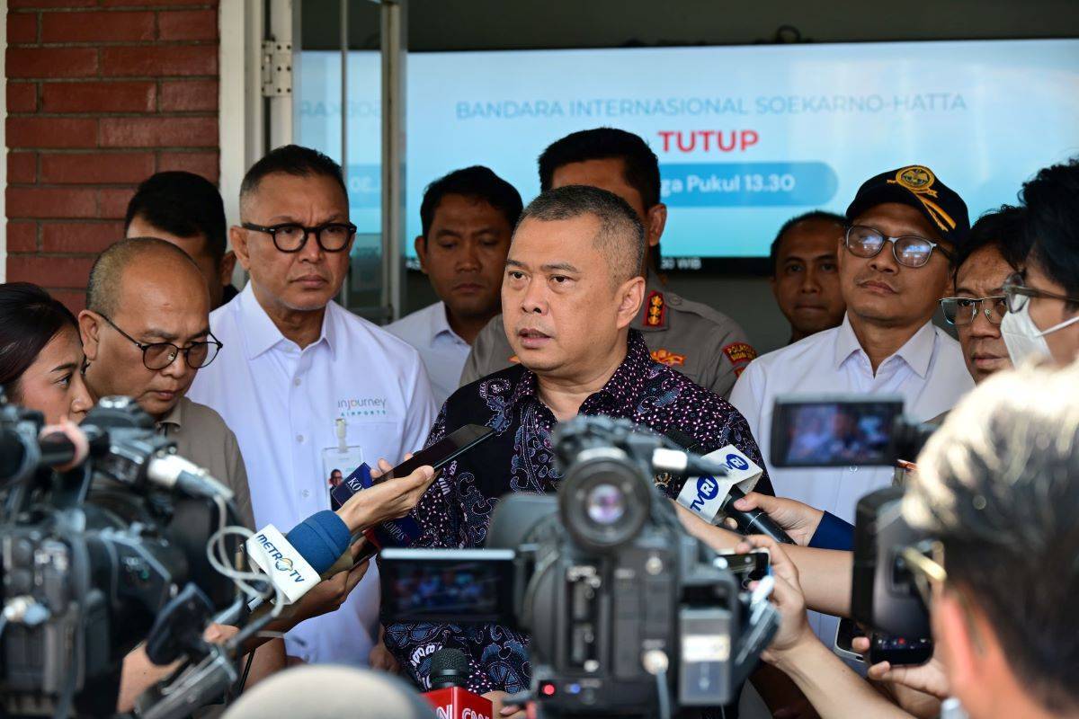 Erupsi Anak Krakatau Tutup 8 Bandara: Apa yang Harus Dilakukan Penumpang