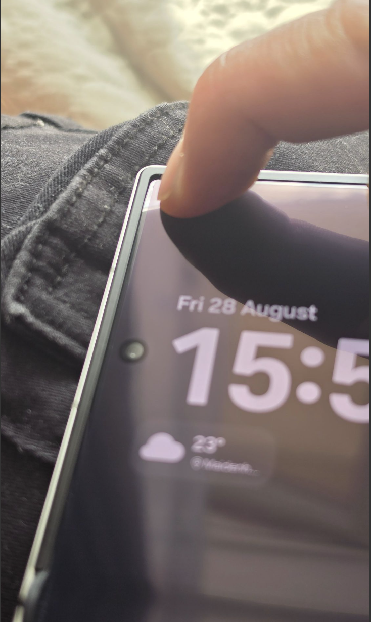 Galaxy Z Fold8 Ultra: Durabilitas Tipis, Kekhawatiran Tebal