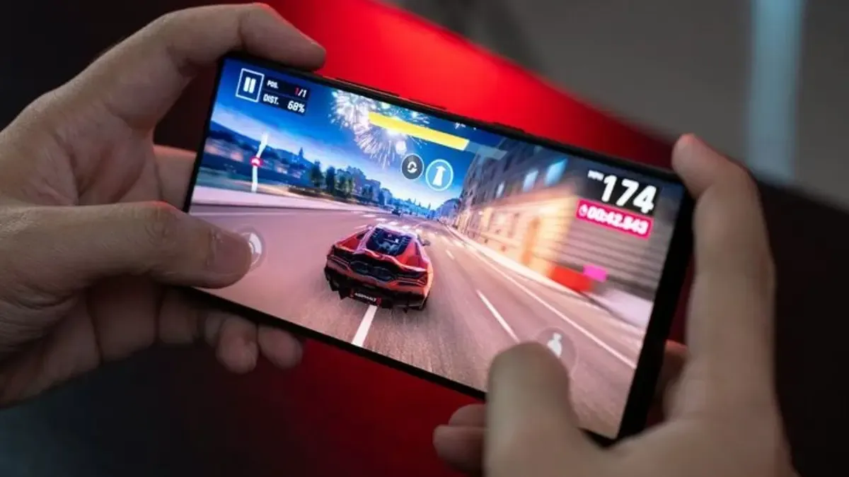 Tecno Pova 8 Pro: AMOLED 144Hz dan Baterai 6.500 mAh, Worth It?