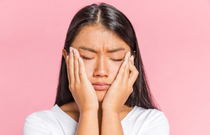 5 Kebiasaan Sehari-hari yang Diam-Diam Merusak Skin Barrier