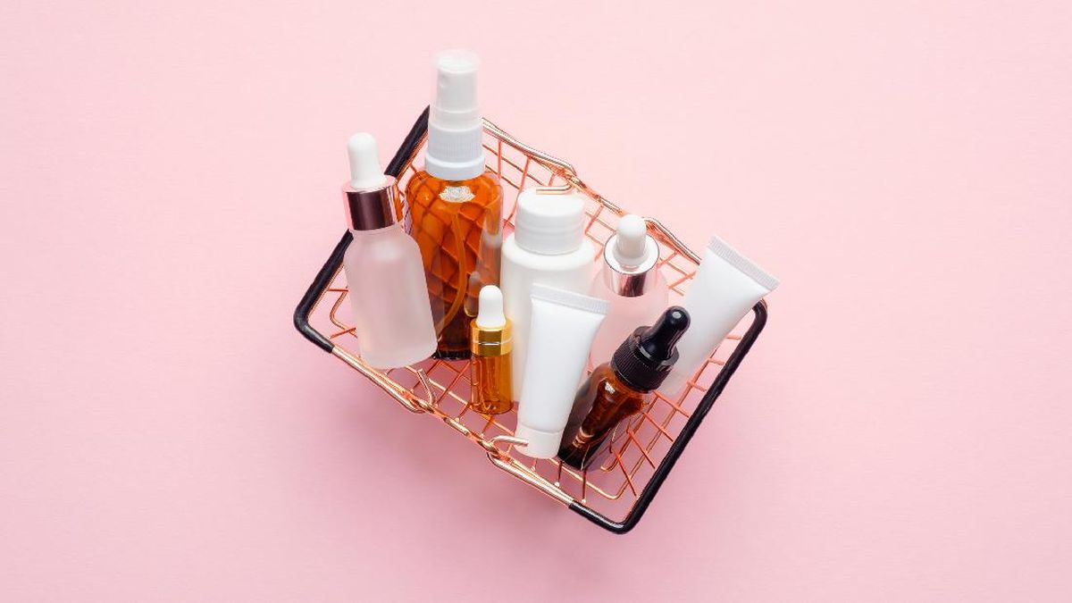Cara Mengenali Kosmetik Palsu dan Produk Ilegal saat Belanja Online