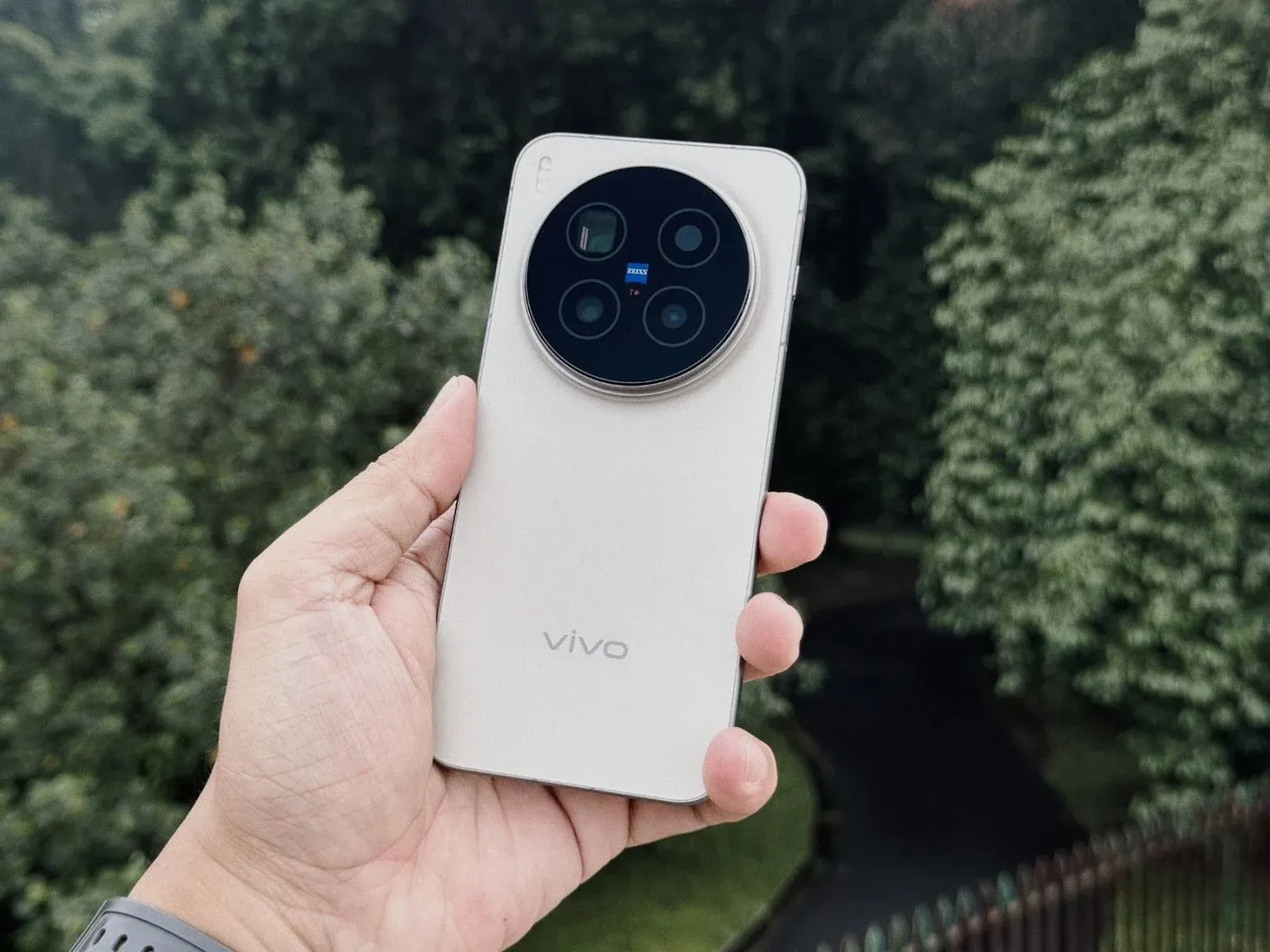 Vivo X500 Pro Max Resmi Berkibar: Dimensity 9600 & Fast Charging 90W