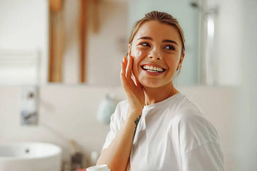 Abu Vulkanik Merusak Skin Barrier: Cara Merawat Kulit Sensitif dan Eksim
