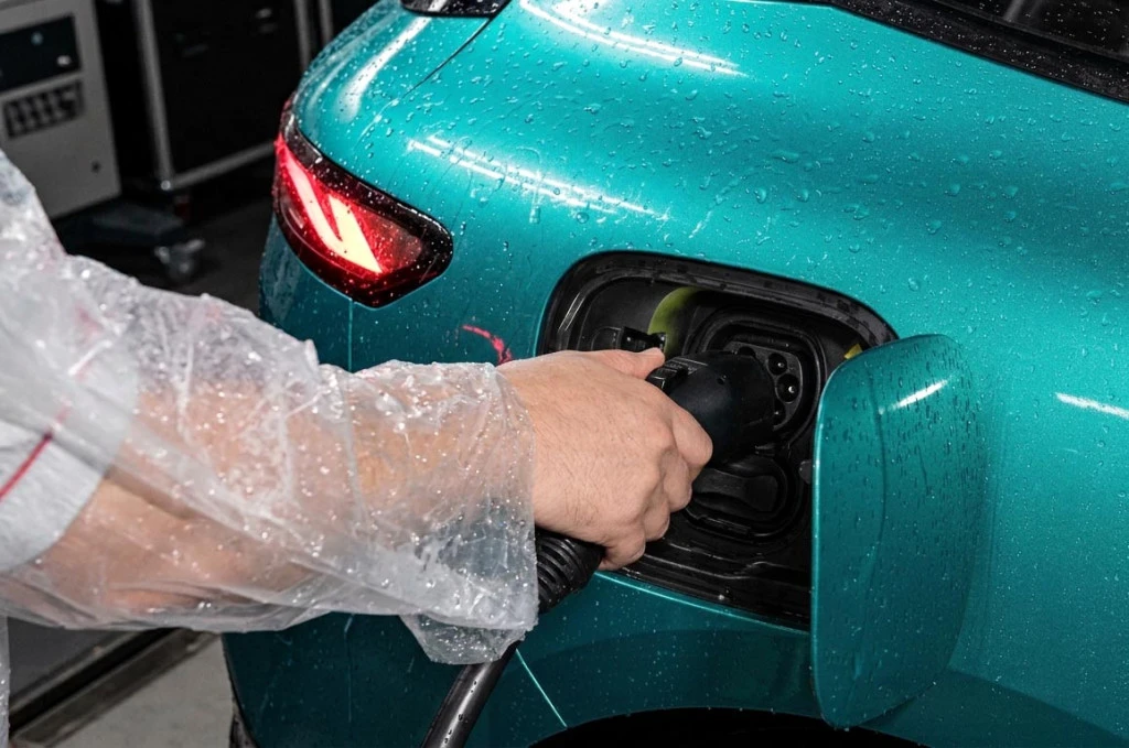 Nissan Micra EV vs Lepas E4 EV: Mana Mobil Listrik Kompak Paling Masuk Akal?