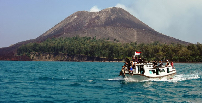 Erupsi Anak Krakatau Level III: Pelayaran Waspada, Lintas Selat Sunda Tetap Jalan