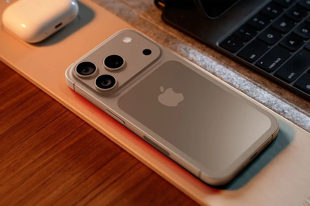 Ponsel Terlaris Q2: Apple dan Samsung Mengunci Puncak Pasar