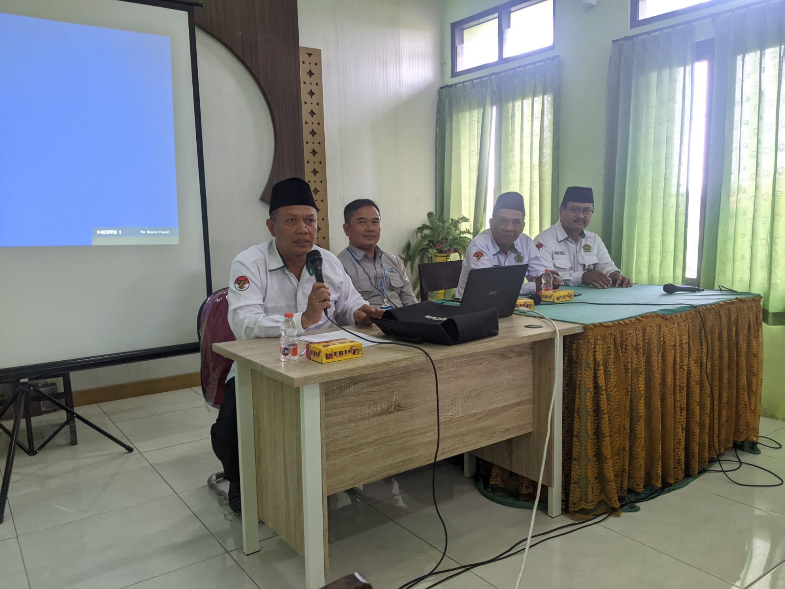 Dari Pelatihan Usaha Mikro ke Sertifikasi Halal: Strategi Baru Menembus Pasar Digital