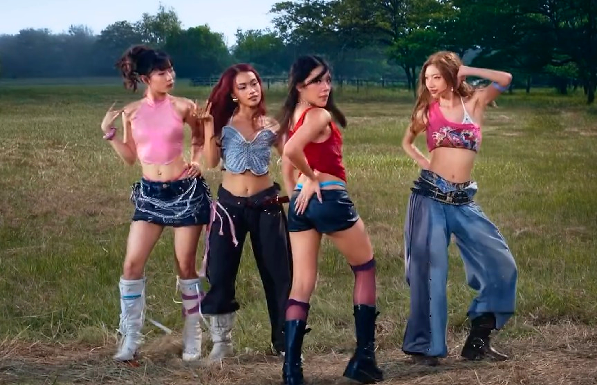 Film Pendek no na: Strategi Berani Menyambut Album Island Girl