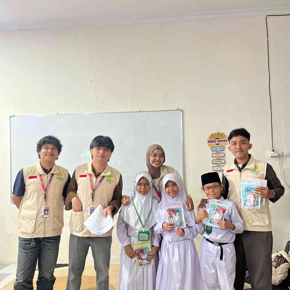Dari Sampah hingga Poster: Metode Pembelajaran Lingkungan yang Membuat Siswa Terlibat Aktif