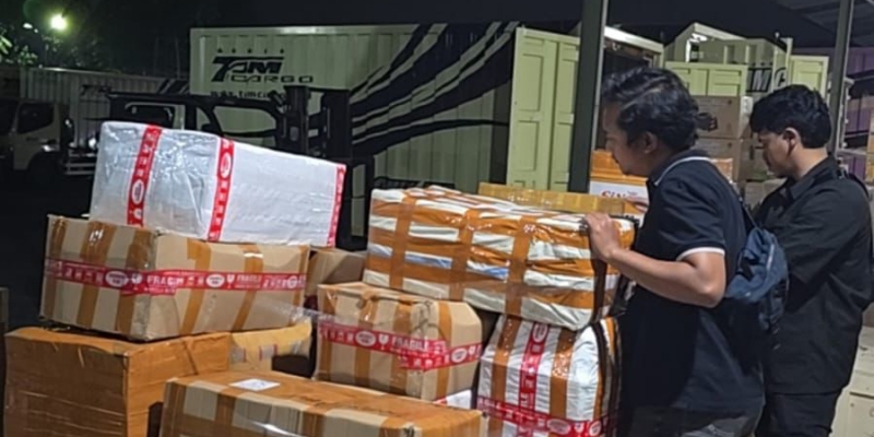 Bea Cukai Intensifkan Operasi: Ekspedisi dan Jalur Laut Jadi Episentrum Rokok dan Arak Ilegal