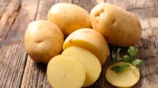 Kesalahan Menyimpan Buah dan Sayur di Kulkas yang Diam-Diam Merusak Nutrisi