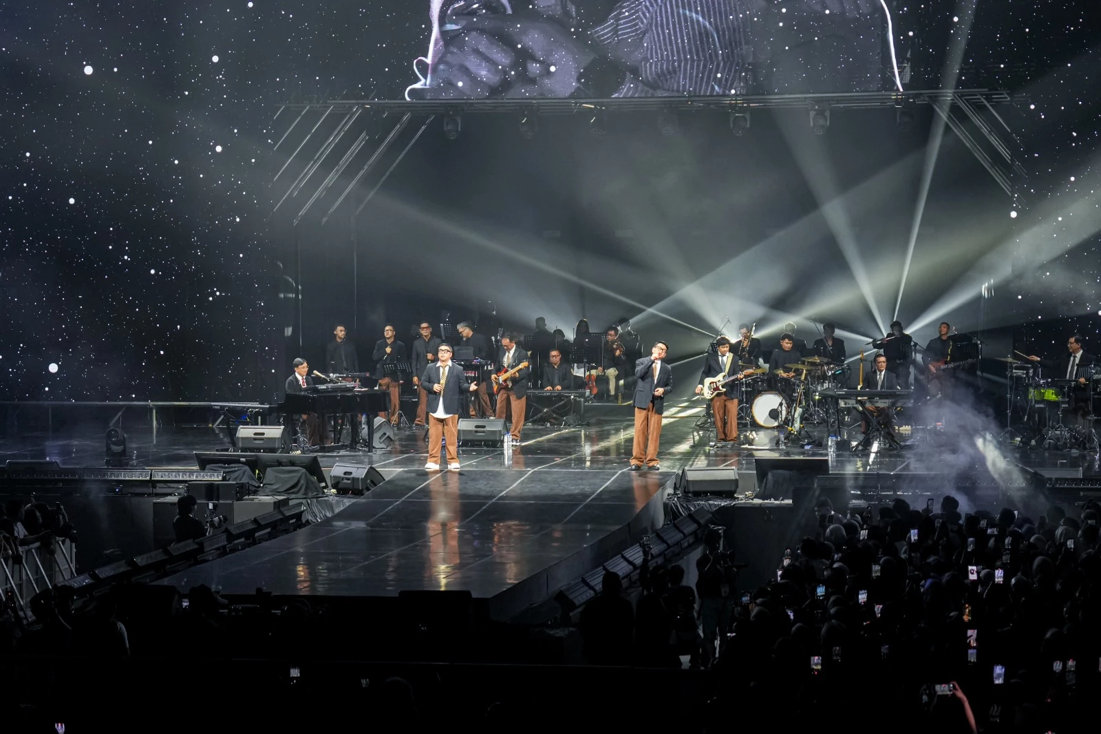 Konser 40 Tahun Kahitna: Nostalgia dan Ekosistem Musik