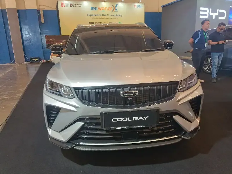 Geely Okavango vs Coolray: Perbandingan SUV Turbo Premium