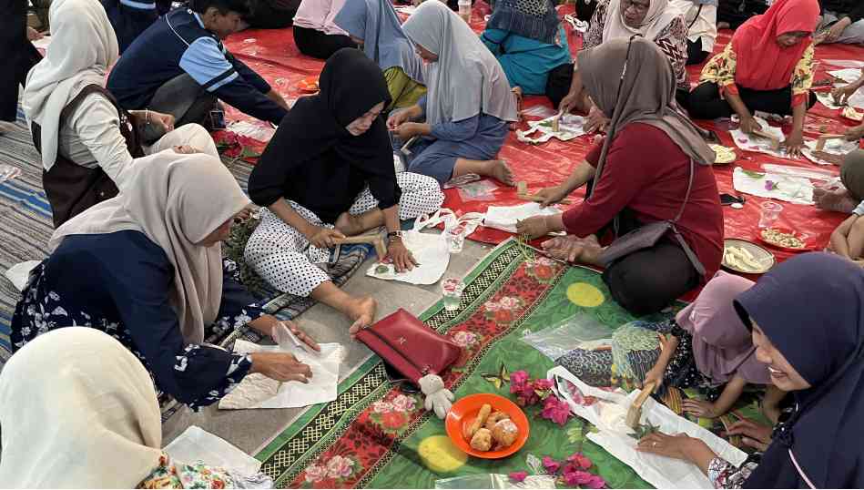 Ecoprint: Mengubah Daun dan Bunga Jadi Seni Bersama Anak