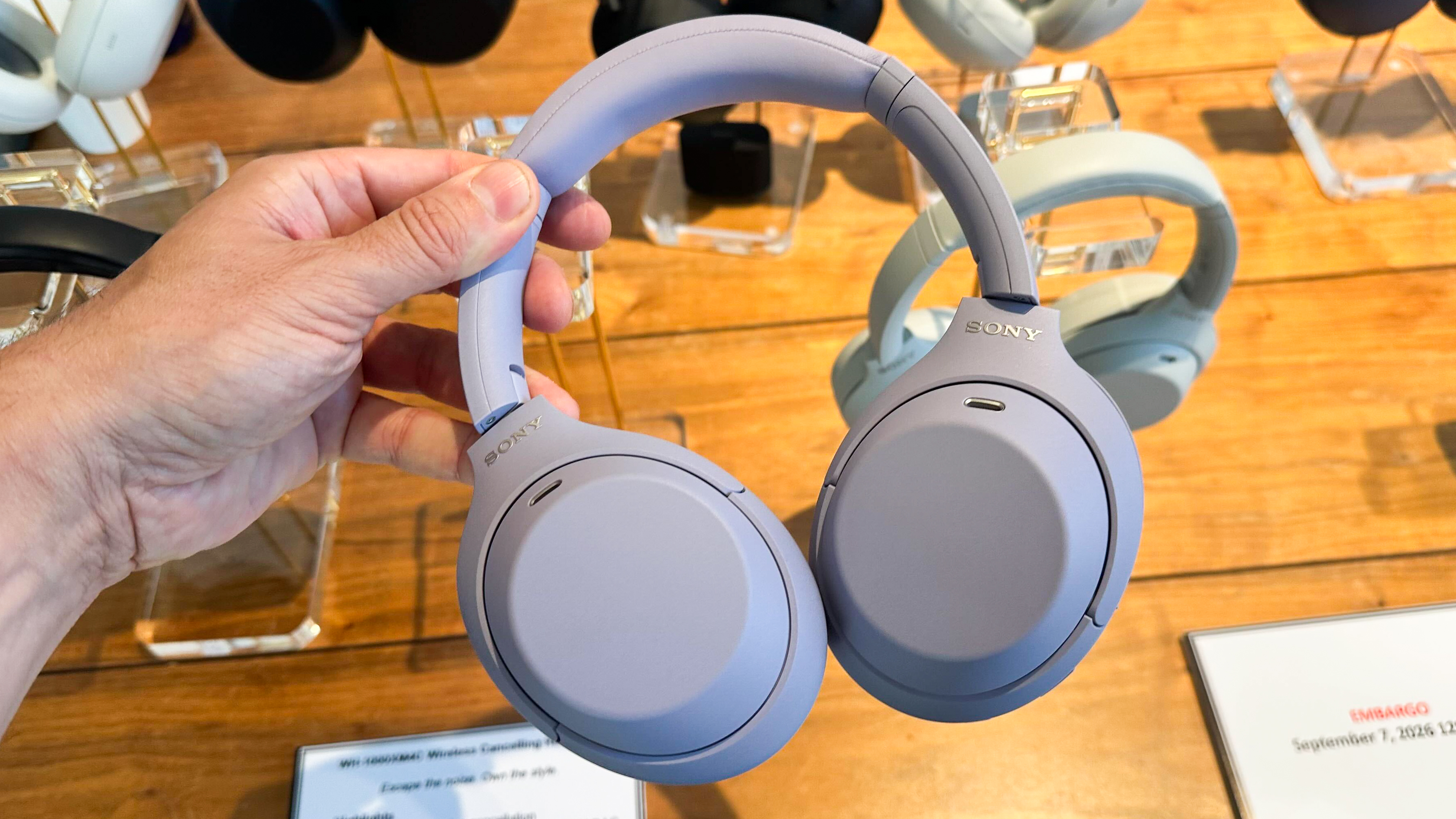 Sony WH-1000XM4C dengan Baterai Replaceable: Lonjakan Besar untuk Headphone Tahan Lama