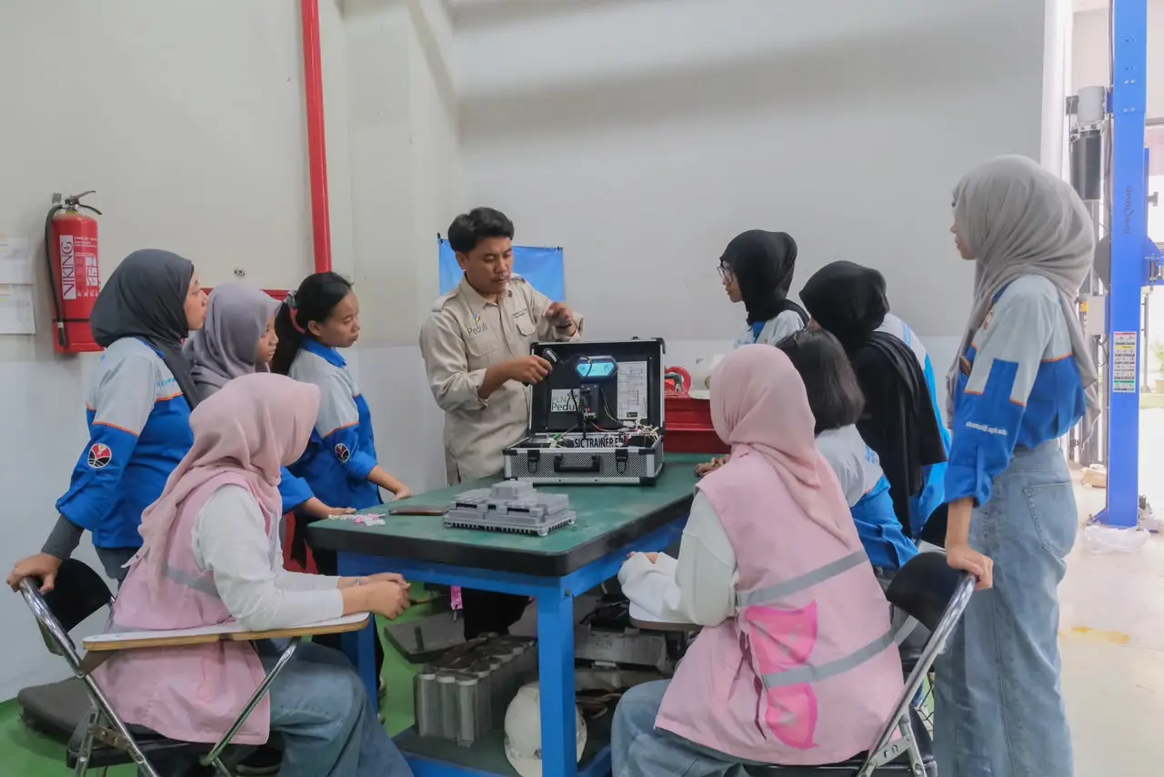 Program Edukasi Ketenagalistrikan PLN untuk Generasi Muda