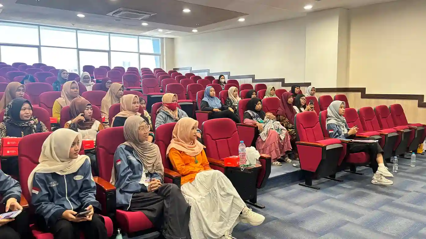 Mindful Parenting: Menguatkan Pengasuhan Positif dari Kampus ke Desa