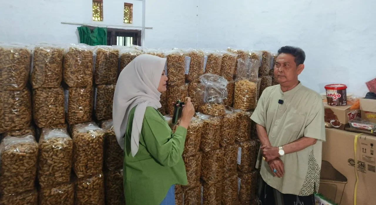 Dari Singkong hingga Sumpia: Pedagang Kecil yang Menggerakkan Ekonomi Keluarga