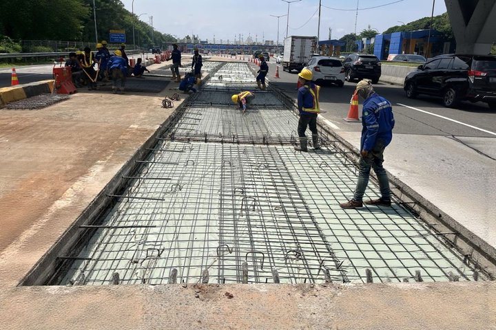 Rekonstruksi Jembatan Cisadane Tol Jakarta-Tangerang dan Dampak Contraflow