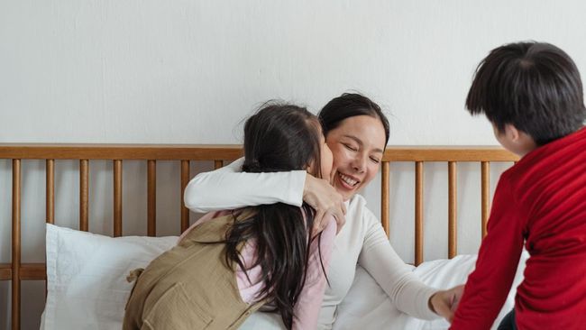 Nilai Rapor Bukan Segalanya: 7 Fondasi Karakter yang Menentukan Kesuksesan Anak